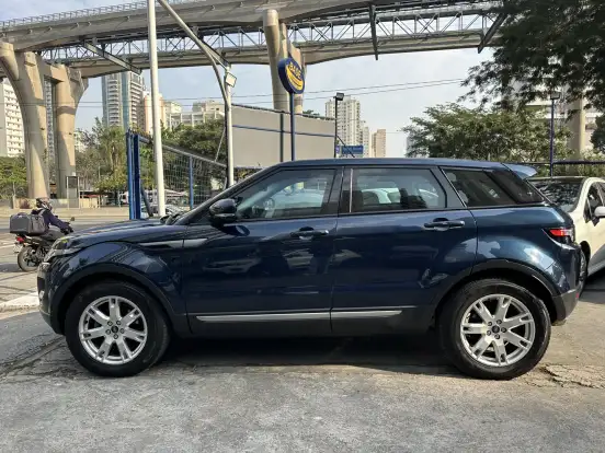 LAND ROVER-RANGE ROVER EVOQUE-2.0 PURE 4WD 16V GASOLINA 4P AUTOMÁTICO LAND ROVER-RANGE ROVER EVOQUE-2013