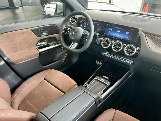 MERCEDES-BENZ-GLA 200-1.3 MHEV AMG LINE 7G-DCT MERCEDES-BENZ-GLA 200-2026