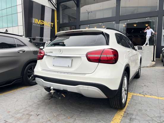 MERCEDES-BENZ-GLA 200-1.6 CGI FLEX STYLE 7G-DCT MERCEDES-BENZ-GLA 200-2019