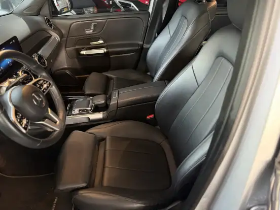MERCEDES-BENZ-GLB 200-2020