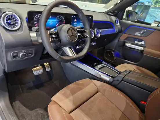 MERCEDES-BENZ-GLB 220-2026