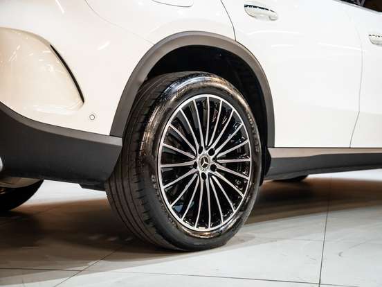 MERCEDES-BENZ-GLC 300-2.0 MHEV AMG LINE 4MATIC 9G-TRONIC MERCEDES-BENZ-GLC 300-2025