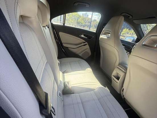 MERCEDES-BENZ-CLA 200-2015