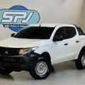 MITSUBISHI L200 TRITON 2.4 16V TURBO DIESEL GL CD 4X4 MANUAL MITSUBISHI L200 TRITON 2.4 16V TURBO DIESEL GL CD 4X4 MANUAL