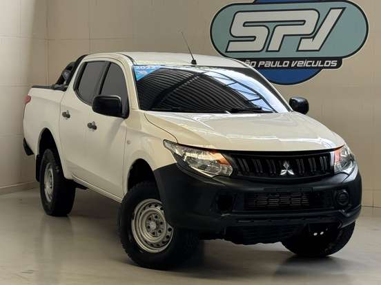 MITSUBISHI-L200 TRITON-2.4 16V TURBO DIESEL GL CD 4X4 MANUAL MITSUBISHI-L200 TRITON-2021