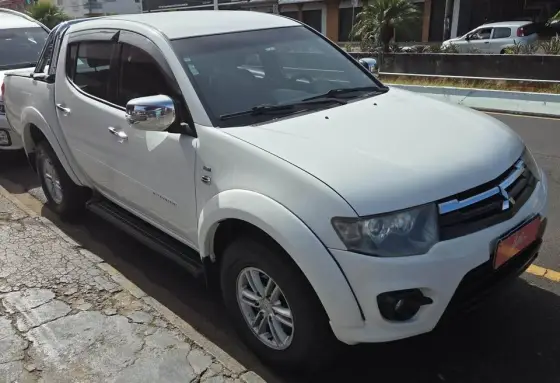 MITSUBISHI L200 TRITON 3.2 HPE 4X4 CD 16V TURBO INTERCOOLER DIESEL 4P AUTOMÁTICO MITSUBISHI L200 TRITON 3.2 HPE 4X4 CD 16V TURBO INTERCOOLER DIESEL 4P AUTOMÁTICO