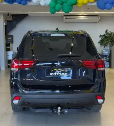 MITSUBISHI-OUTLANDER-2.2 4X4 16V DIESEL 4P AUTOMÁTICO MITSUBISHI-OUTLANDER-2015