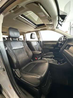 MITSUBISHI-OUTLANDER-2013