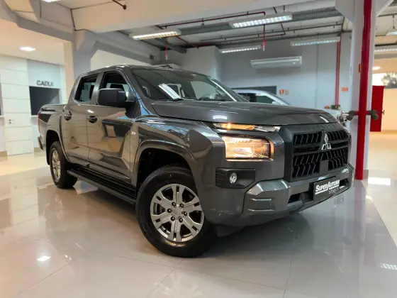MITSUBISHI TRITON 2.4 BITURBO DIESEL CD GLS 4X4 AUTOMÁTICO MITSUBISHI TRITON 2.4 BITURBO DIESEL CD GLS 4X4 AUTOMÁTICO