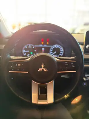 MITSUBISHI-TRITON-2025