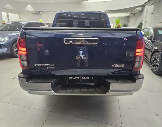 MITSUBISHI-TRITON-2025