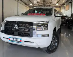 MITSUBISHI TRITON 2.4 BITURBO DIESEL CD HPE-S 4X4 AUTOMÁTICO MITSUBISHI TRITON 2.4 BITURBO DIESEL CD HPE-S 4X4 AUTOMÁTICO