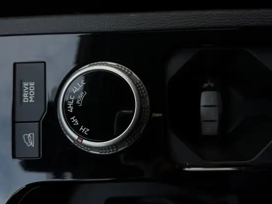 MITSUBISHI-TRITON-2026