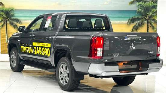 MITSUBISHI-TRITON-2026