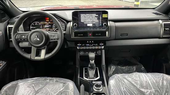 MITSUBISHI-TRITON-2.4 BITURBO DIESEL CD KATANA 4X4 AUTOMÁTICO MITSUBISHI-TRITON-2025