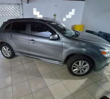 MITSUBISHI-ASX-2011