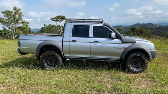 MITSUBISHI L200 2.5 GL 4X4 CD 8V TURBO DIESEL 4P MANUAL