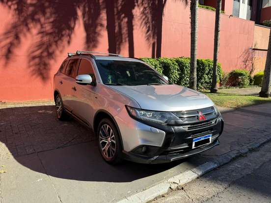 MITSUBISHI-OUTLANDER-2015