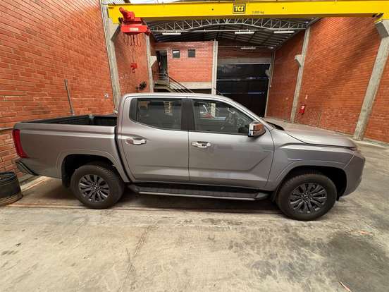 MITSUBISHI-TRITON-2.4 BITURBO DIESEL CD HPE-S 4X4 AUTOMÁTICO MITSUBISHI-TRITON-2025