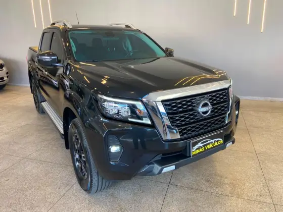 NISSAN FRONTIER 2.3 16V TURBO DIESEL XE CD 4X4 AUTOMÁTICO NISSAN FRONTIER 2.3 16V TURBO DIESEL XE CD 4X4 AUTOMÁTICO