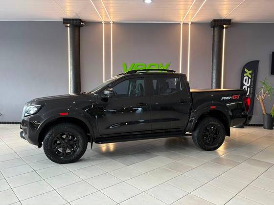 NISSAN FRONTIER 2.3 16V TURBO DIESEL PRO4X CD 4X4 AUTOMÁTICO