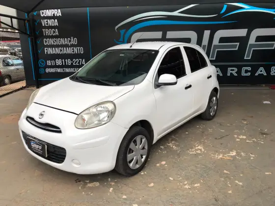 NISSAN MARCH 1.0 16V FLEX 4P MANUAL NISSAN MARCH 1.0 16V FLEX 4P MANUAL