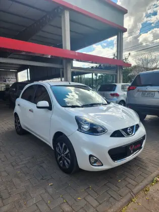 NISSAN MARCH 1.6 SL 16V FLEXSTART 4P XTRONIC NISSAN MARCH 1.6 SL 16V FLEXSTART 4P XTRONIC