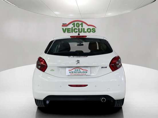 PEUGEOT-208-2017