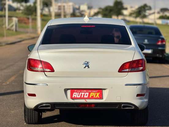 PEUGEOT-408-2015
