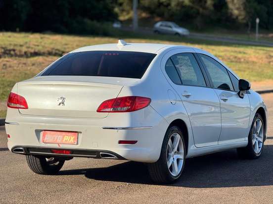 PEUGEOT-408-2015