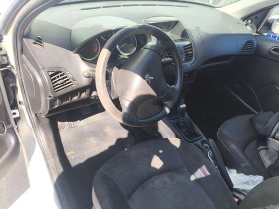 PEUGEOT-207-2009