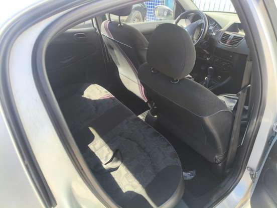 PEUGEOT-207-2009