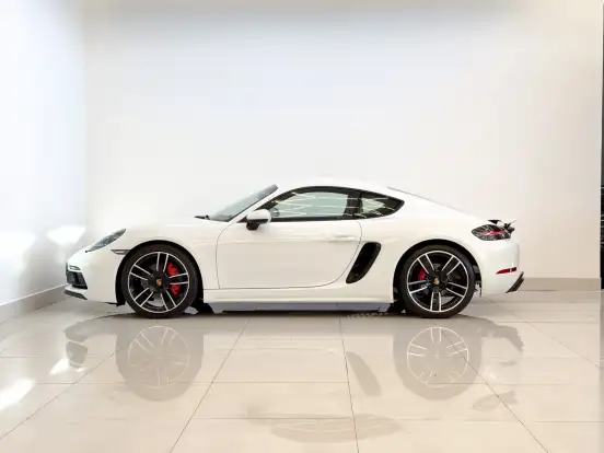 PORSCHE-718-2018