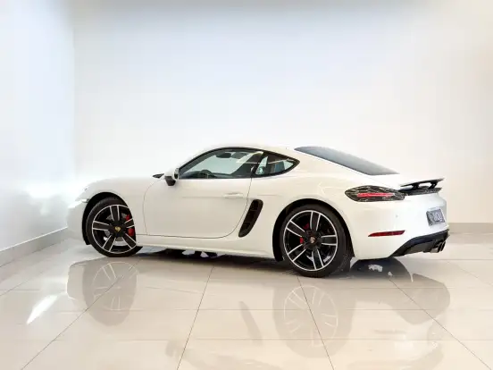 PORSCHE-718-2018