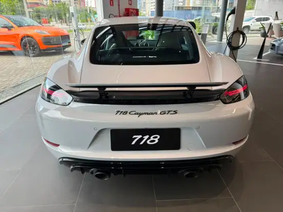 PORSCHE-718-2025