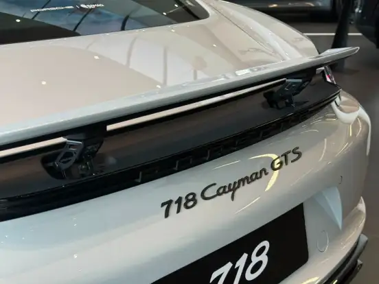 PORSCHE-718-2025
