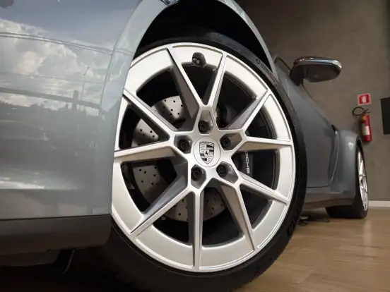 PORSCHE-911-2025