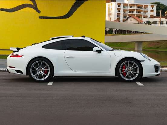 PORSCHE-911-2016
