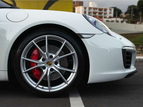 PORSCHE-911-2016