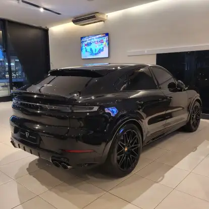 PORSCHE-CAYENNE-2025