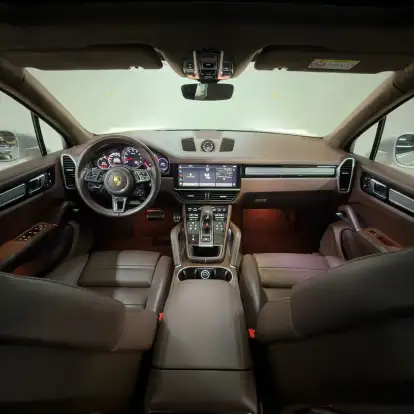 PORSCHE-CAYENNE-2022