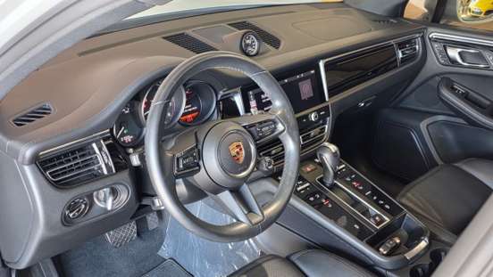 PORSCHE-MACAN-2024