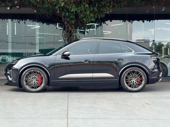 PORSCHE-MACAN-2025