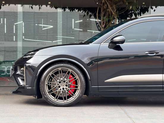 PORSCHE-MACAN-2025