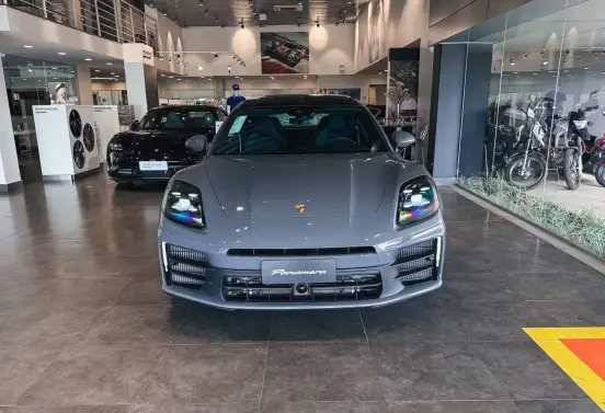 PORSCHE-PANAMERA-2025