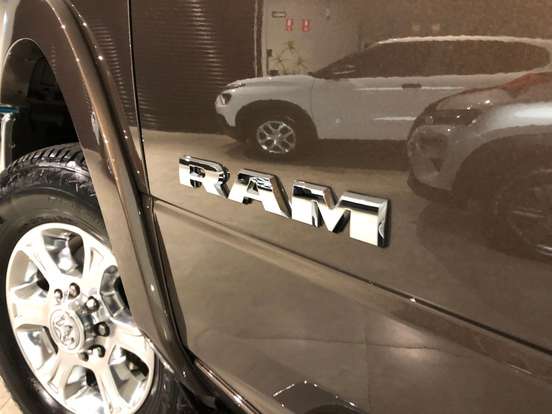 RAM-2500-6.7 I6 TURBO DIESEL LARAMIE CD 4X4 AUTOMÁTICO RAM-2500-2020