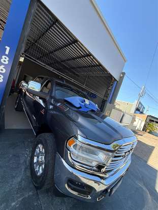 RAM-2500-6.7 I6 TURBO DIESEL LARAMIE CD 4X4 AUTOMÁTICO RAM-2500-2023