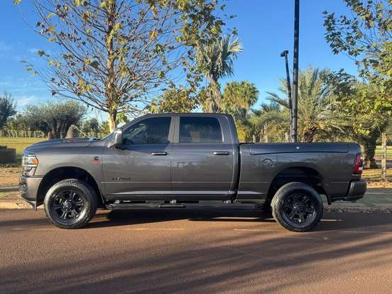 RAM-2500-6.7 I6 TURBO DIESEL LARAMIE NIGHT EDITION CD 4X4 AUTOMÁTICO RAM-2500-2024