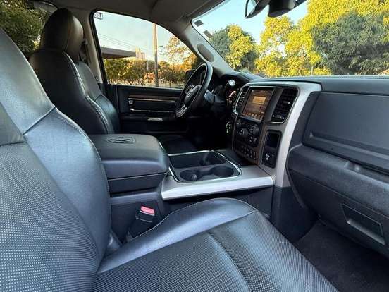 RAM-2500-6.7 LARAMIE 4X4 CD I6 TURBO DIESEL 4P AUTOMÁTICO RAM-2500-2015