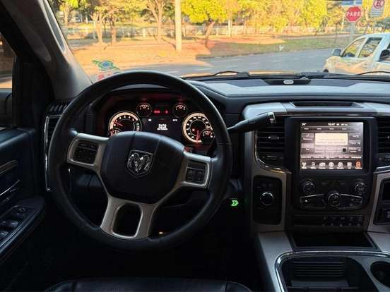 RAM-2500-6.7 LARAMIE 4X4 CD I6 TURBO DIESEL 4P AUTOMÁTICO RAM-2500-2015